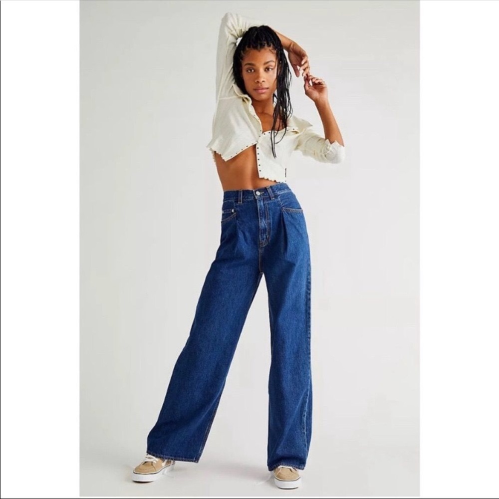 Levi's Women's High Loose Cropped Jeans 31 Dark Wash Stretch Denim
